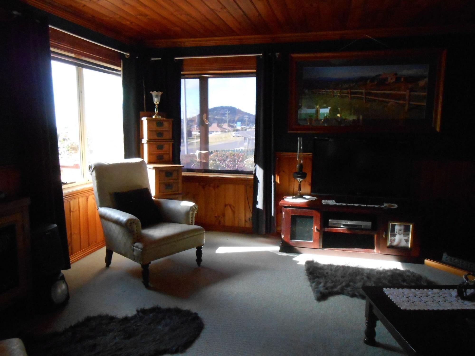 The Penguin Room - Tidelines Of Bicheno Exterior photo